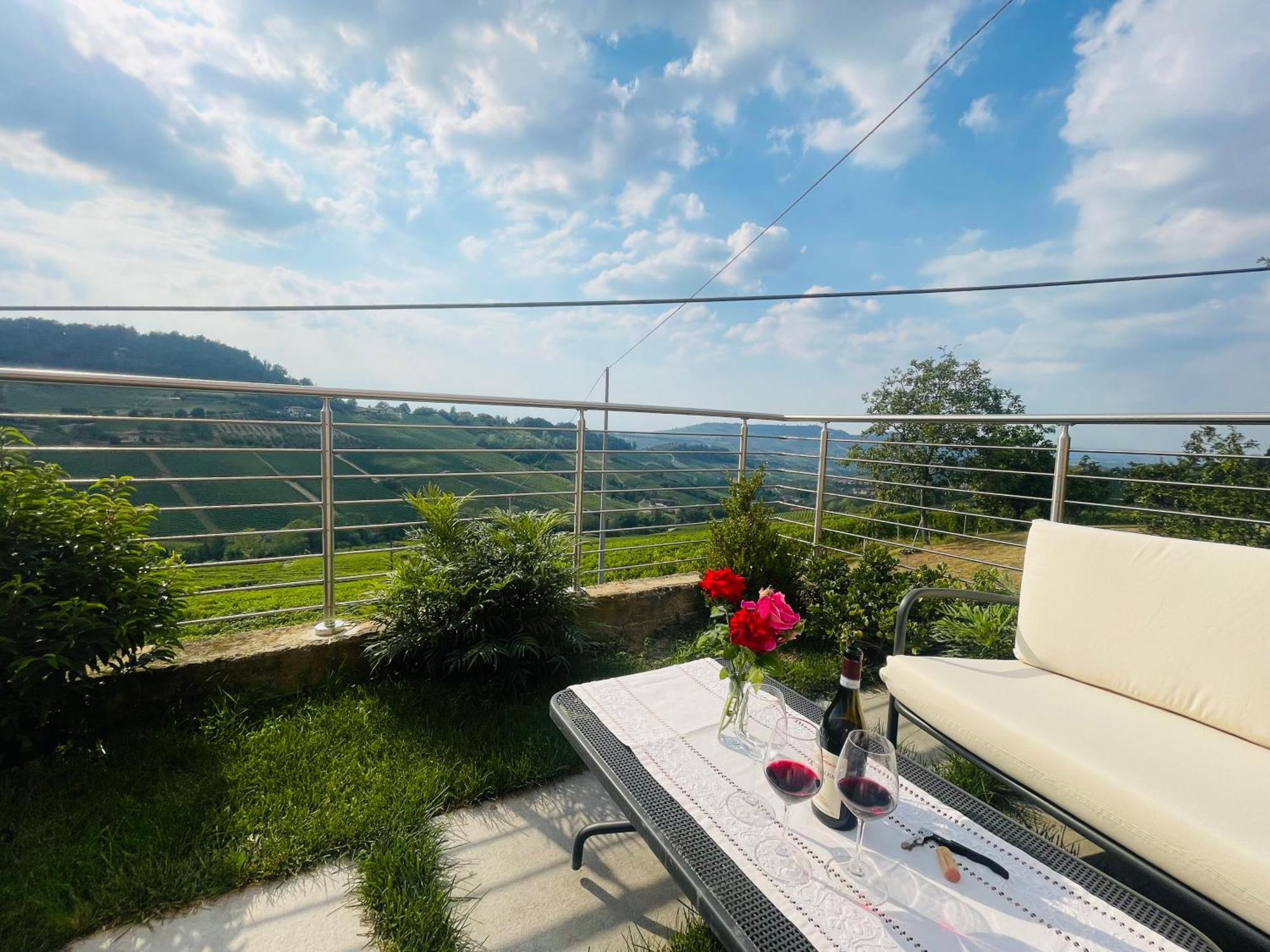 Casa Rafanelli Apartment Monforte D'Alba Luaran gambar